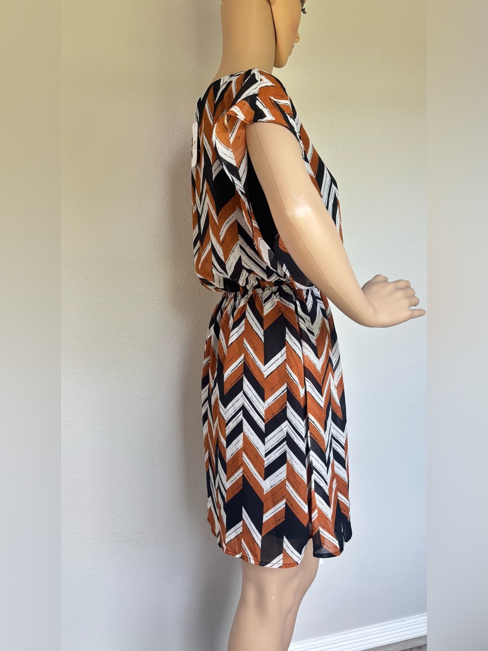 Charming Charlie Chevron Print Mini Dress in Rust, Black & White - Picture 11 of 15